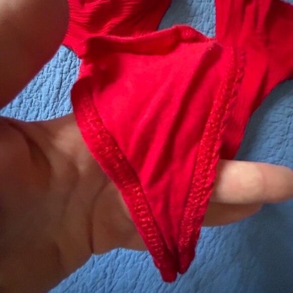 Aritzia Wilfred Free Leila Scoopneck Longsleeve Bodysuit – Red (Size M) - Picture 3 of 6